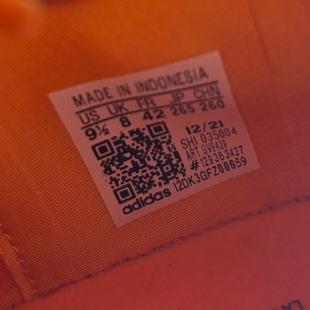 NWB Adidas Originals NMD R1 Womens Running Boost Bright Orange Gv9439 - Picture 12 of 13